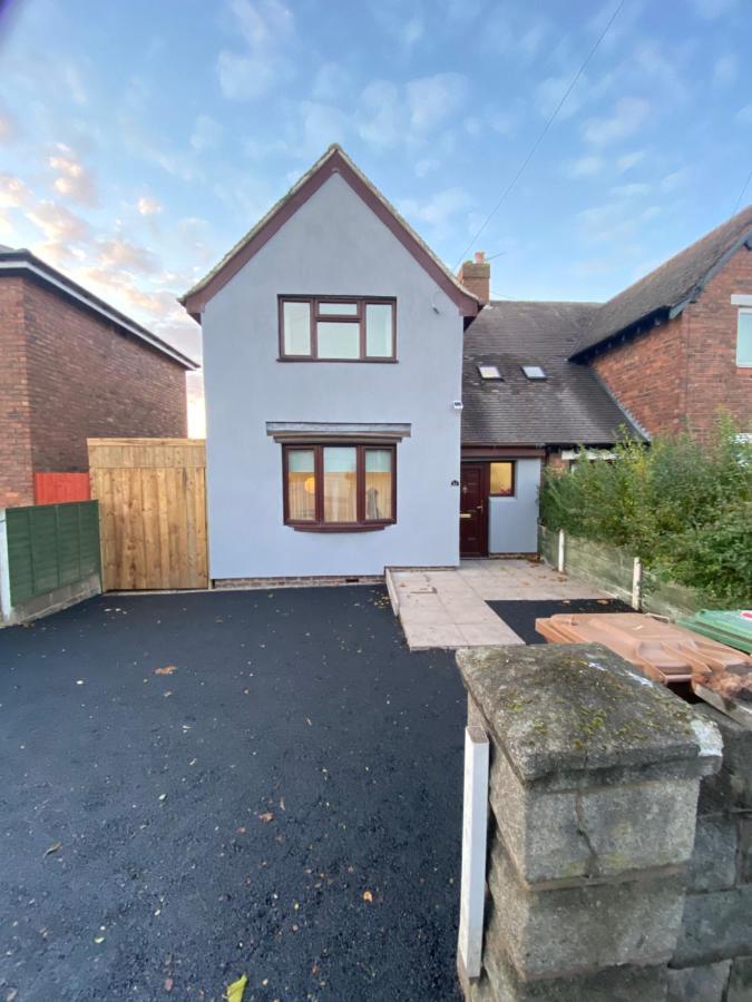 Villa Hollemeadow Bloxwich Exterior foto